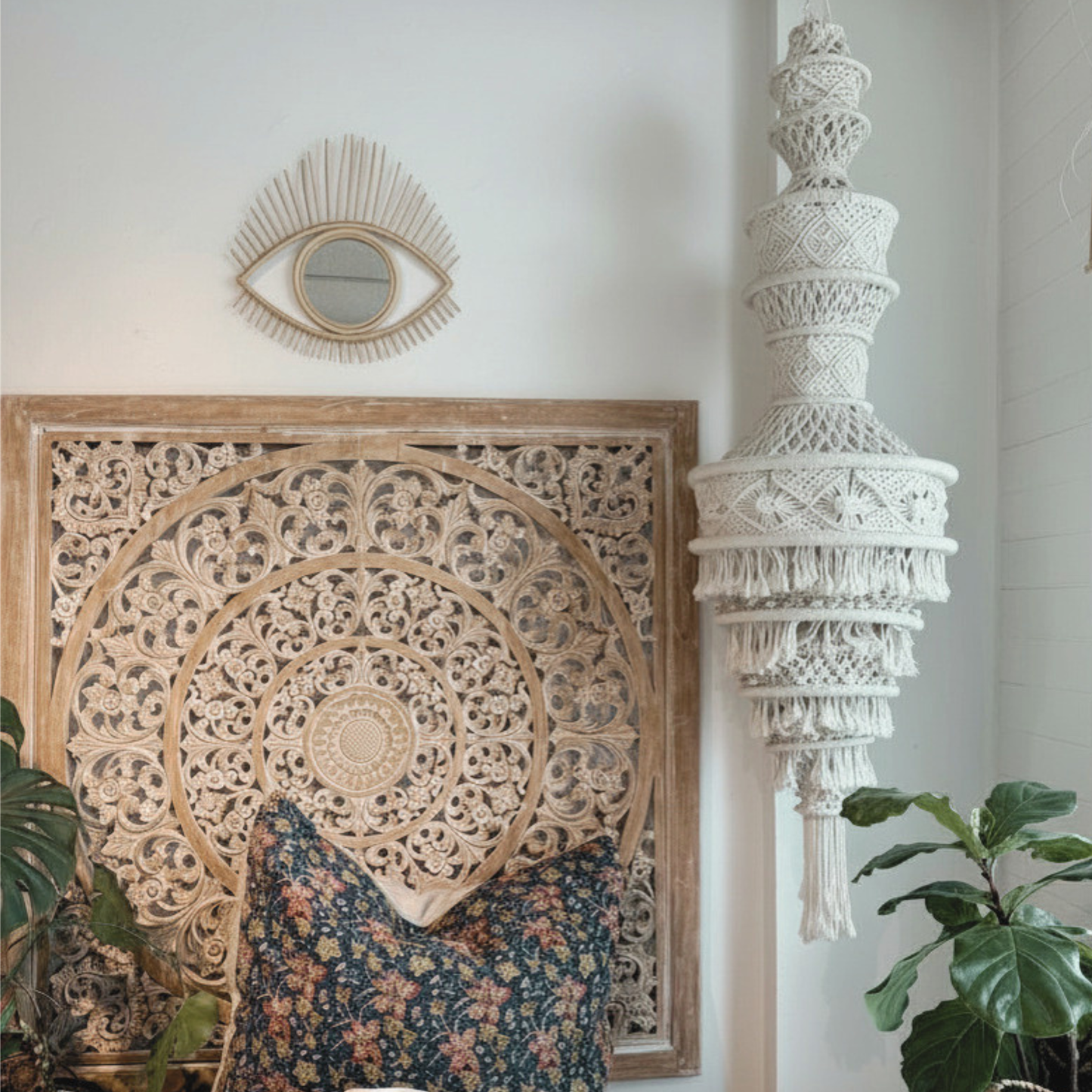Enormé Macrame Chandelier